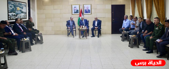 وزير الداخلية يتفقد عددا من المؤسسات في محافظة أريحا والأغوار